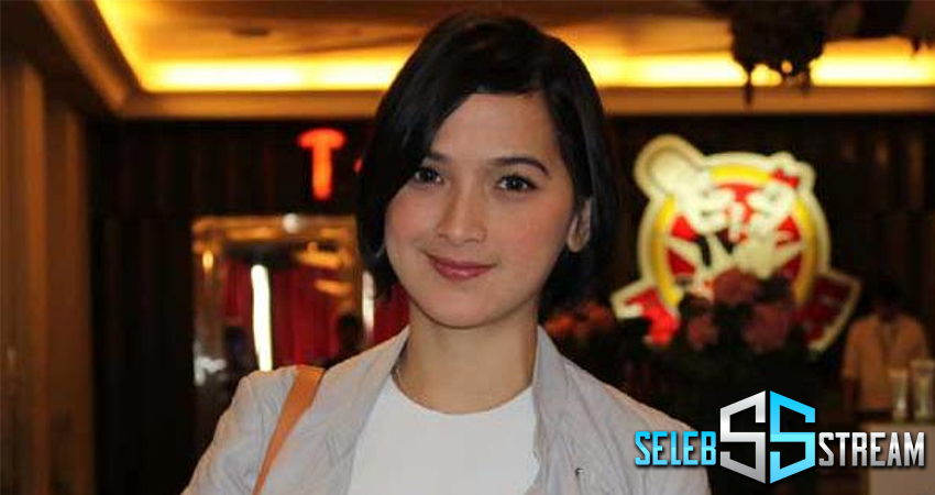 Andhara Early Dari Panggung Hiburan ke Meja Kantor.