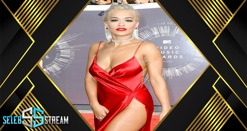 Rita Ora Tampil Percaya Diri Tanpa Celana Dalam